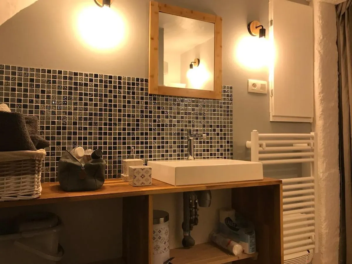 Apartman Charmant Studio, Maison En Pierre, Terrace And Garden Veyras